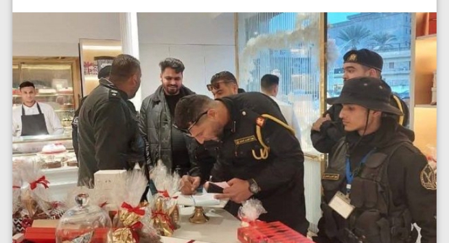الشرطة الليبية تحظر مظاهر الاحتفال وتداهم معامل الحلويات ومحلات الهدايا