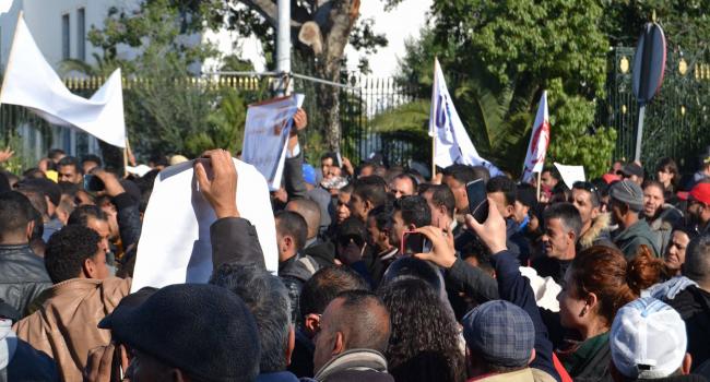 التنسيقية الوطنية للحركات الاجتماعية تدعو إلى " إزاحة كل من يقف أمام التغيير الحقيقي والمسؤولين عن استمرار الفشل"