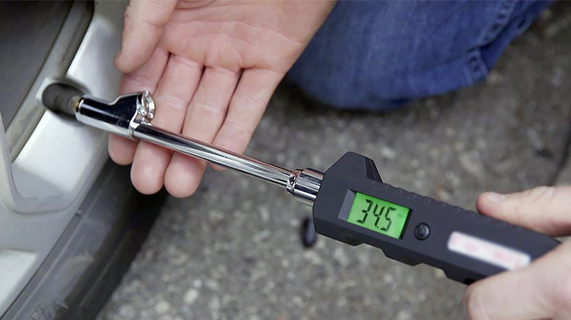 فضيحة : محكمة الكاف طالبت بأجهزة قيس الحرارة فسلّموها أجهزة اختبار لضغط العجلات ؟؟؟