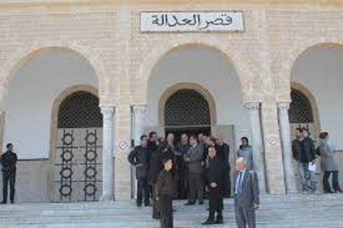 المنستير : سنة سجنا مؤجلة لطبيب روسي وشريكه بسبب شهادة طبية ورشوة