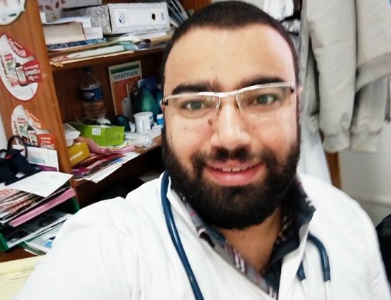 لأنّه فلسطيني ... طبيب يتقاضى 314 دينار شهريا في تونس !!