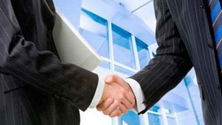 المدرسة الوطنية للإدارة تقرر إعادة الاختبار في مادة القانون الخاص بأحد مناظراتها