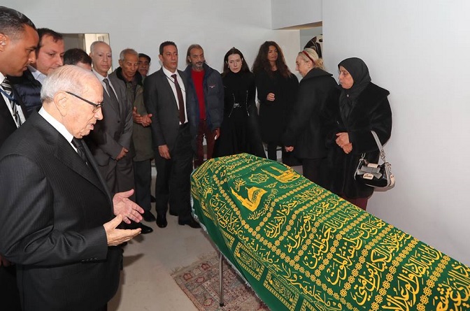 رئيس الجمهورية في منزل الفقيد عز الدين علية