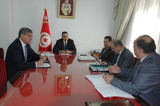 مهدي جمعة يشرف على اجتماع خلية الازمة