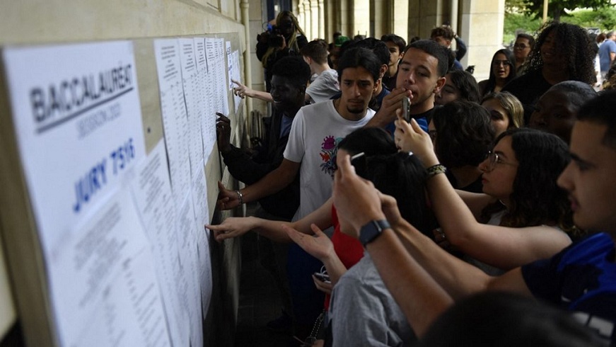 فرنسا : أصغر تلميذ يحصل على الباكالوريا في سنّ  12 عاما  و 7 أشهر و 20 يوما 