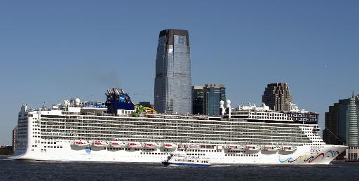 بعد توقفها لأربع سنوات.. تونس تستقبل أول رحلة بحرية على متنها 664 سائحا