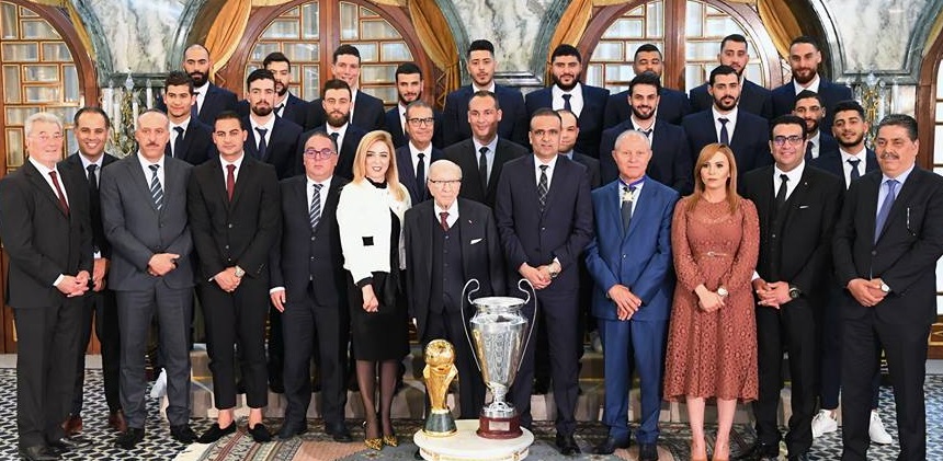 رئيس الجمهورية يستقبل أبطال النجم الساحلي
