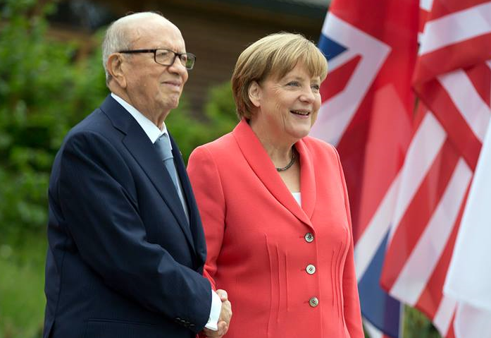 الباجي قائد السبسي : تونس ترفض أي حلّ عسكري في ليبيا