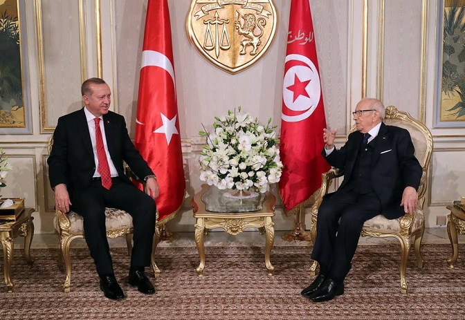 الباجي قائد السبسي يشيد بدور تركيا في دعم الإنتقال الديمقراطي في تونس