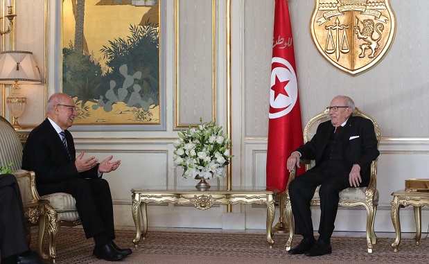 قائد السبسي يستقبل نبيل شعث ويؤكد : " "القضية الفلسطينية ستكون في صدارة اهتمام القمة العربية في تونس"