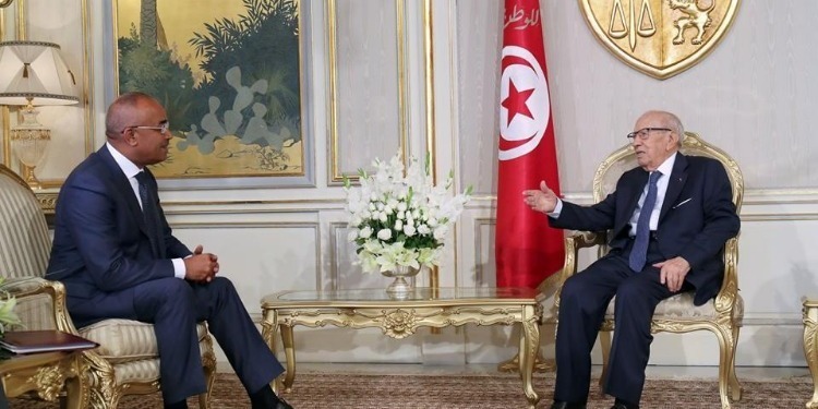 وزير الداخلية الجزائري يطلع رئيس الجمهورية على مضامين إجتماع ولاّة المناطق الحدودية