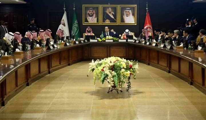 الشاهد يلتقي بعدد من رجال الأعمال السعوديين ويدعوهم للإستثمار في تونس