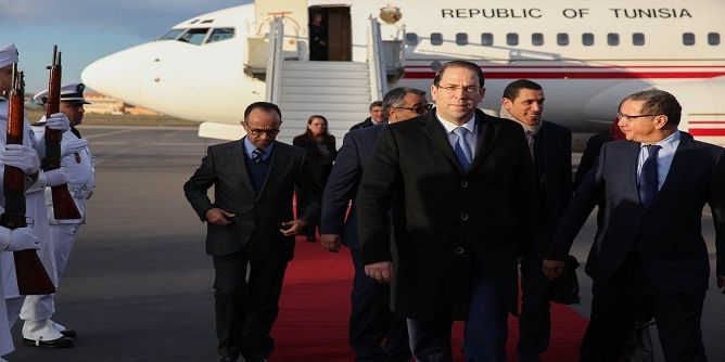 رئيس الحكومة يوسف الشاهد يصل إلى المغرب