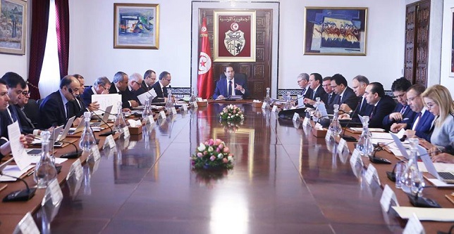 مجلس الوزراء  يدعو لتطبيق القانون في شأن الأعمال غير المنجزة والتجاوزات المسجلة