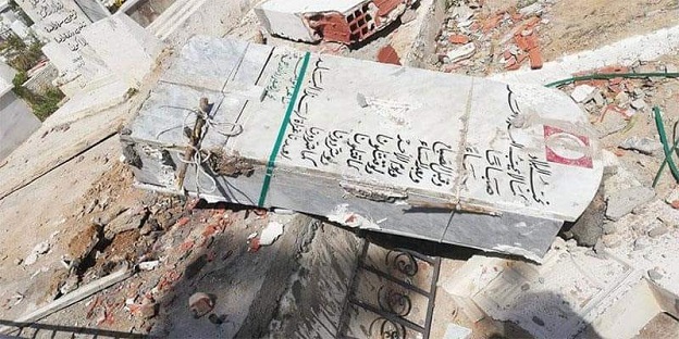 قبل أسبوع من الذكرى الثالثة لوفاته : تحطيم ضريح الشاعر الصغير أولاد أحمد