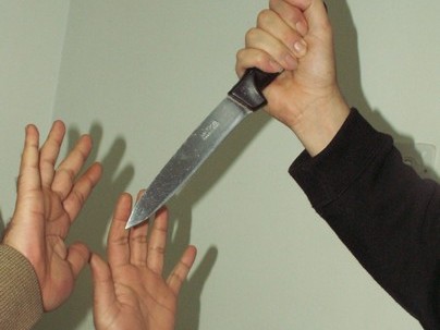 تورينو : مهاجر تونسي يتعرض لطعنات بالسكين من قبل إيطاليين 