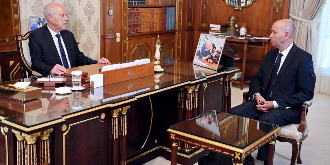 رئيس الجمهورية: المياه في شبكات التوزيع تنقطع بصفة مثيرة…و يجب حسن اختيار توقيت الاشغال