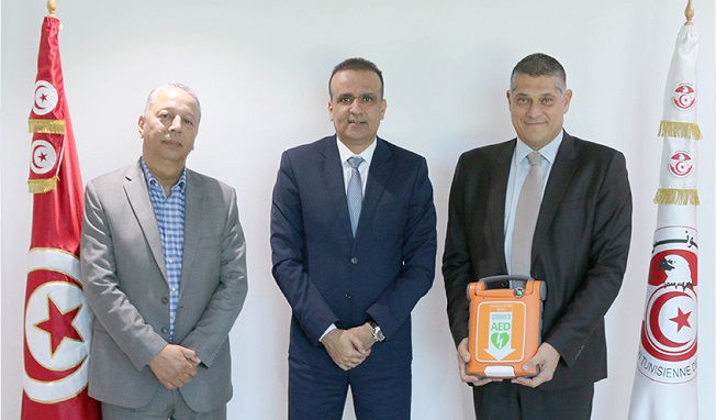 رئيس الجامعة يستقبل المدير العام لشركة فرنسية لمزيل الرجفات