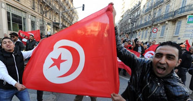 اذاعة جوهرة أف أم توزع أكثر من 1000 علم تونسي في تظاهرة فوق كل دار درابو