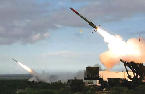 ايقاف 10 مقيمين بالإمارات لنشرهم مقاطع مضللة..