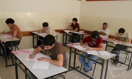 استئناف الدّروس بكافّة الإعداديات والمعاهد مع مواصلة حجب الأعداد