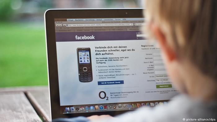 أطباء يحذرون من إستخدام الأطفال المفرط لوسائل التواصل الإجتماعي