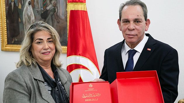 رئيس الحكومة يتسلم التقرير السنوي للهيئة العامة لمراقبة المصاريف العمومية