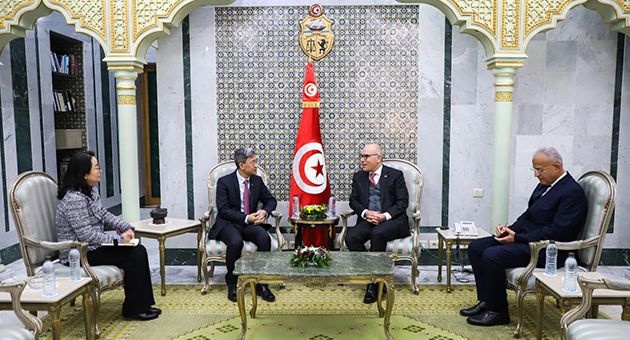 وزير الخارجية الصيني يؤدي زيارة الى تونس
