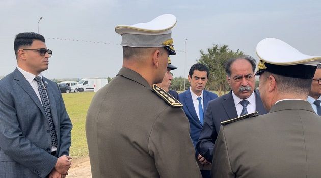 وزير الداخلية يتناول الافطار مع عدد من الإطارات و الأعوان