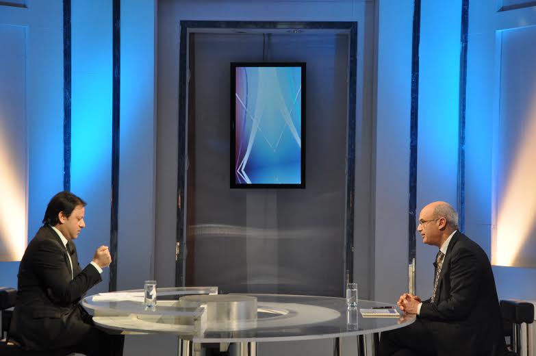 وزير المالية في لقاء خاص مساء الأحد على الوطنية الأولى