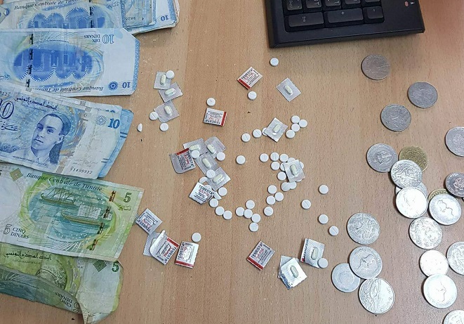 أريانة : القبض على مروّج أقراص مخدّرة