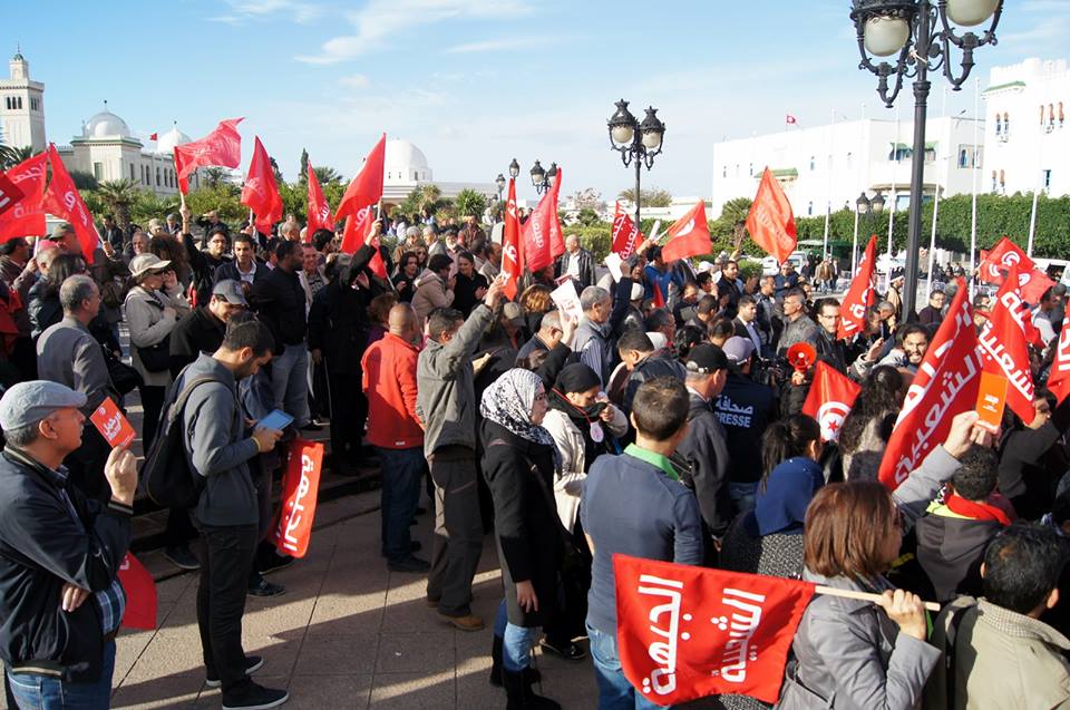 الجبهة الشعبية تنظم مسيرة تضامنا مع غزة