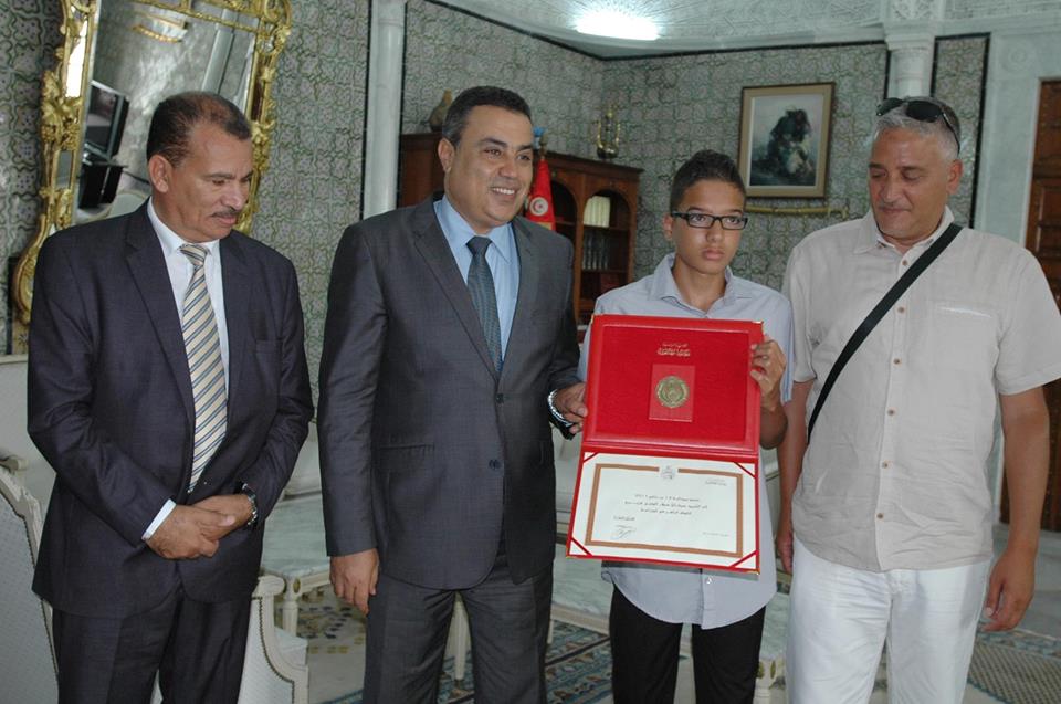 مهدي جمعة يكرم تونسيا حصل على شهادة الباكالوريا بفرنسا وعمره 14 سنة
