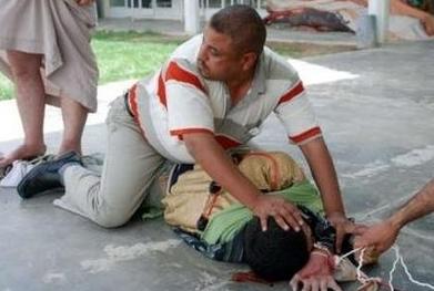 عاجل : إحباط عملية انتحارية امام ضريح الزعيم الحبيب بورقيبة بالمنستير