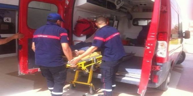 الكاف: الحماية المدنية تنقذ لاعبا من أولمبيك الكاف ابتلع لسانه أثناء المباراة