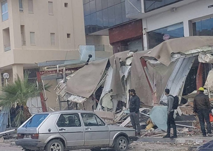 فجر اليوم الاثنين : تنفيذ قرارات هدم لمقاهي بالبحيرة 1
