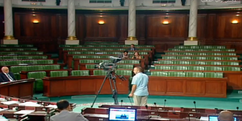 بعد عطلة برلمانية : رفع جلسة في مجلس نواب الشعب بسبب غياب 199 نائبا