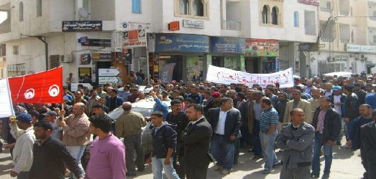 مسيرة احتجاجية لأهالي بنقردان تنديدا بتصريحات السبسي