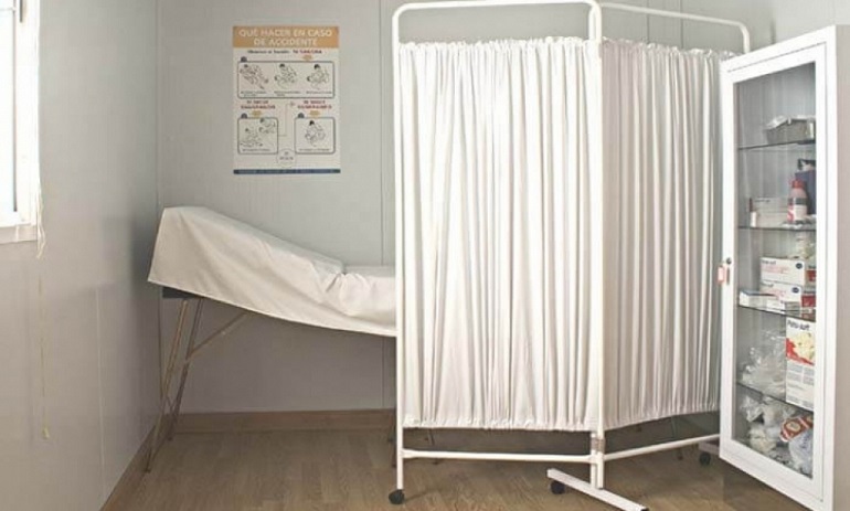 العاصمة : ناظر بمستشفى الحبيب ثامر يسرق معدّات طبية لفتح محلّ تمريض