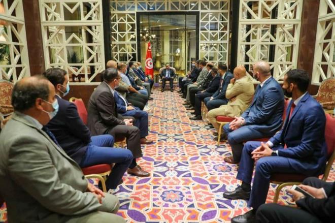 مشيشي: " القطريون حريصون على مزيد استقطاب أكثر ما يمكن من العمالة التونسية"