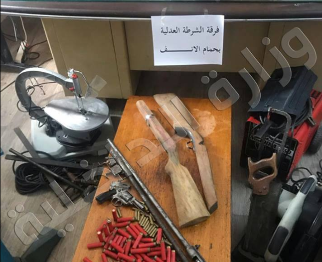 بالصور : العثور على ورشة لصناعة الأسلحة بالزهراء