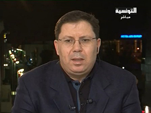 مثول مدير تحرير موزاييك وصحفي بموقع الإذاعة امام فرقة التفتيش بثكنة الحرس بالعوينة