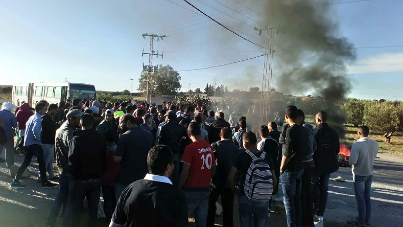 بسبب جملة من النقائص بالنفيضة : احتجاجات وإغلاق طريق وحرق عجلات
