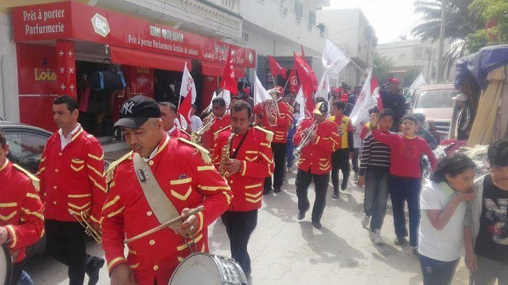 مرشّحون للبلديات يتركون برامجهم الإنتخابية ويعوّلون على البندير والطبلة و "الزكّار " والأطفال الصغار !!