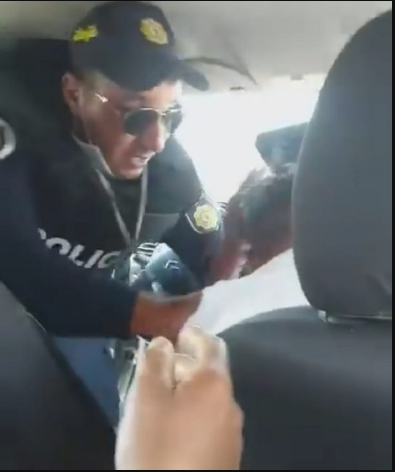 التحقيق مع أمنيين في حادثة الإعتداء على شاب وأمه وسب الجلالة 