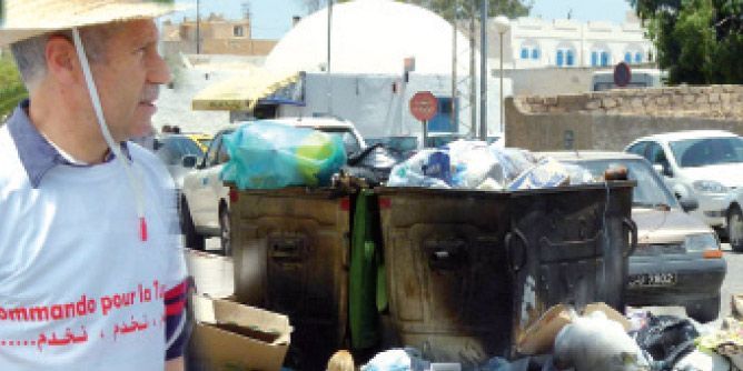 بعد زيارة الرؤساء الثلاثة لقصر العدالة : كيف تصنع دكتاتور من إخفاء القمامة ؟