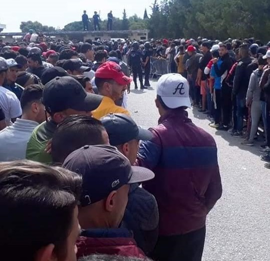 بعد نفاذ تذاكر الترجي والوداد  خلال دقائق قليلة  :  جماهير الترجي تواجه " مافيا " السوق السوداء 