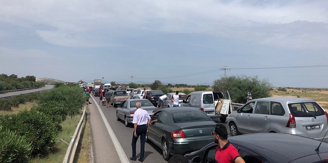 الـقـيـروان : غـلـق الـطـريـق الـوطـنـيـة عـدد 3 على مستوى منطقة الطويـلـة