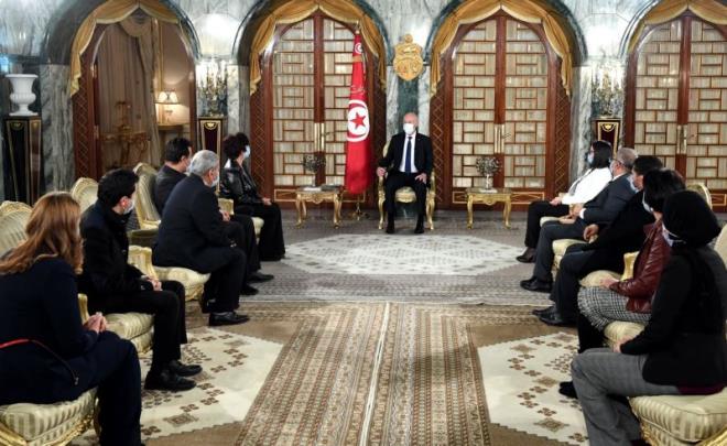 قيس سعيد: "لن أترك تونس ومؤسساتها تتهاوى وتسقط"