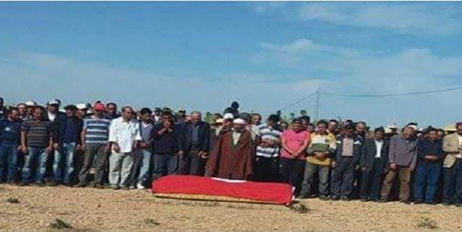 في غياب المتعالين عن الشعب : دفن الراعي ولم تحضر جنازته سوى الرعيّة 